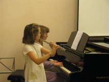 Linda Juhanson (flööt) ja Erene Petrova (klaver)