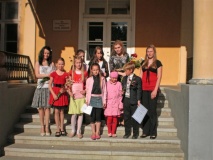 Erene Petrova koos oma õpilastega