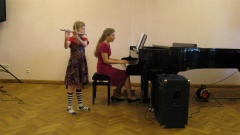 Karoliina Raudberg (flööt) ja Erene Petrova (klaver)