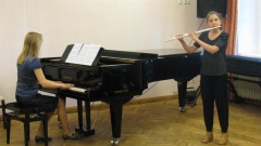 Anna-Leena Rämson (flööt) ja Martina Võrk (klaver)
