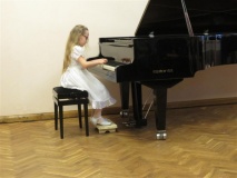 Maia Mähar (klaver)