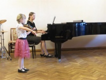 Cordelia Liiv (viiul) ja Eva Saar (klaver)