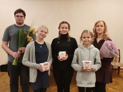 Õp Jürgen Järvpõld, Minna Emilia Vürst, Katariina Nagel, Gete-Ly Vija ja õp Margot Suur.