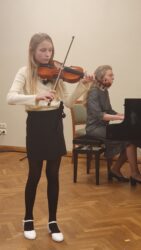 Esinevad Raahel Miroljubov ja õp Erene Petrova