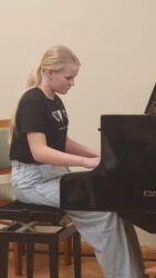 Esineb Helin-Marii Viskar