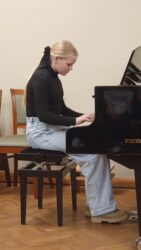 Esineb Helin-Marii Viskar