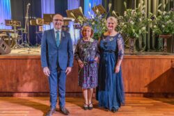 Ave Astel koos Enel Liini ja Peeter Sibulaga