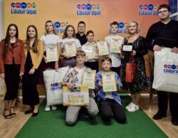 Räpina ja Põlva muusikakoolide lauljad ja nende juhendajad