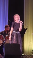 Esineb Maribel Küttmann