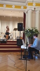 Esinevad Arhanna Sandra Arbma ja õp Jürgen Järvpõld