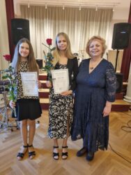 Laulu erialal vabaõppe lõpetanud Arhanna Sandra Arbma, Gete-Ly Vija ja M. Klimberg-h