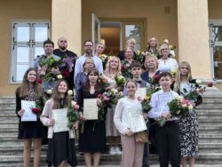 Lõpetajad ja õpetajad