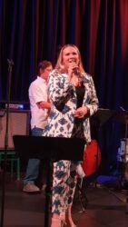 Esineb Bianca Rantala