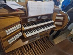 Räpina Miikaeli kiriku orel