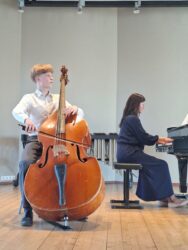 Konkurss-festivali laureaat Alfred Vürst koos kontsertmeister Külliki Seepteriga