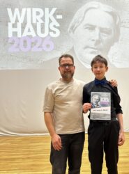 Esimese koha pälvinud Karl-Markkus Rebane koos õpetaja Ilja Šarapoviga